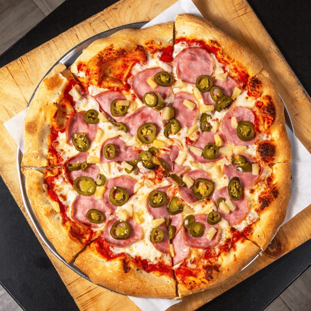 18" Spicy Hawaian Pizza.
